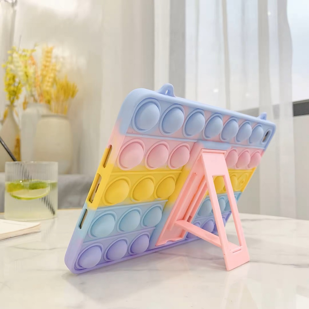 قاب فیجتی (پاپتی) مناسب تبلت سامسونگ S6 Lite 4 قاب فیجتی (پاپتی) مناسب تبلت سامسونگ S6 Lite