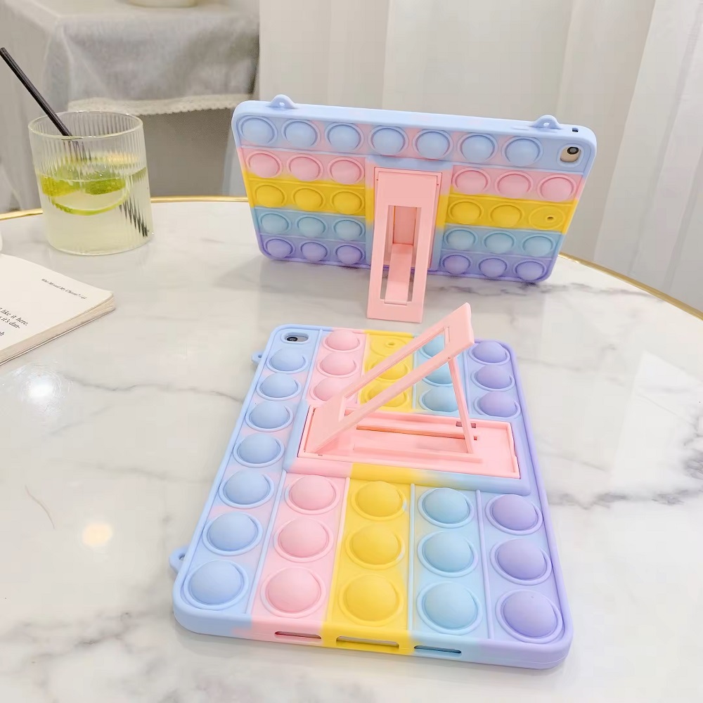 قاب فیجتی (پاپتی) مناسب تبلت سامسونگ S6 Lite 5 قاب فیجتی (پاپتی) مناسب تبلت سامسونگ S6 Lite